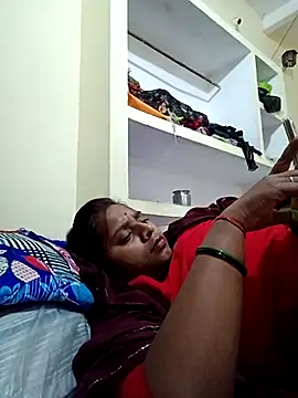 Hot crety online show from November 2025 07:30:01 AM