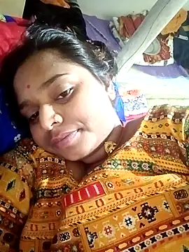 Snapshot of Hot_crety chatting on October 2025 05:32:01 PM Hot crety online show from October 2025 05:32:01 PM