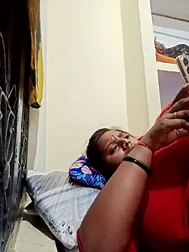 Hot crety online show from November 2025 10:54:02 PM