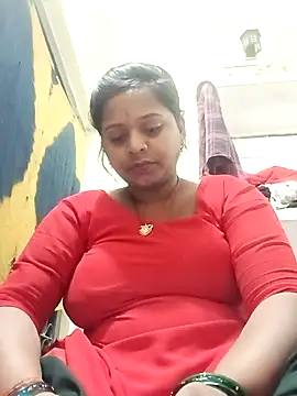 Hot crety online show from February 2026 06:50:01 PM