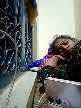 Hot crety online show from December 2025 12:33:01 AM