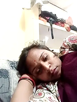 Hot crety online show from February 2026 05:46:02 PM