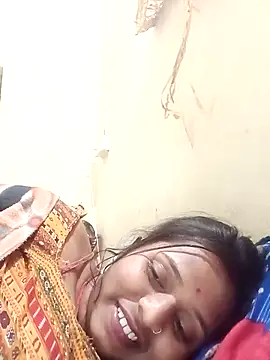 Hot crety online show from February 2026 04:50:02 PM