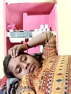 Snapshot of Hot_crety chatting on April 2026 06:42:01 PM Hot crety online show from April 2026 06:42:01 PM