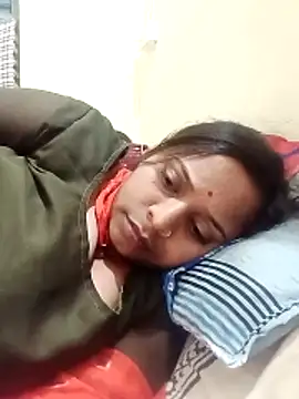 Snapshot of Hot_crety chatting on March 2026 04:47:01 PM Hot crety online show from March 2026 04:47:01 PM