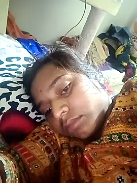 Hot crety online show from November 2025 12:39:01 AM