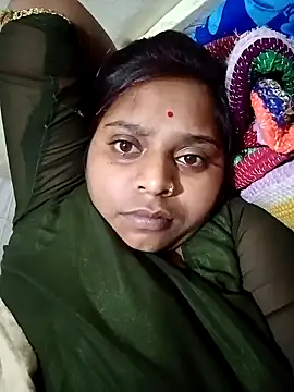 Snapshot of Hot_crety chatting on October 2025 04:30:02 PM Hot crety online show from October 2025 04:30:02 PM