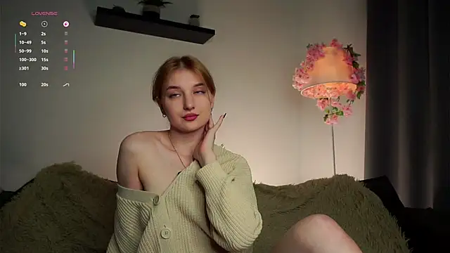 EasterBonney online show from October 2025 11:40:02 AM