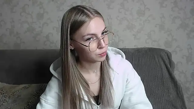 HitGyrl online show from March 2026 07:59:01 AM