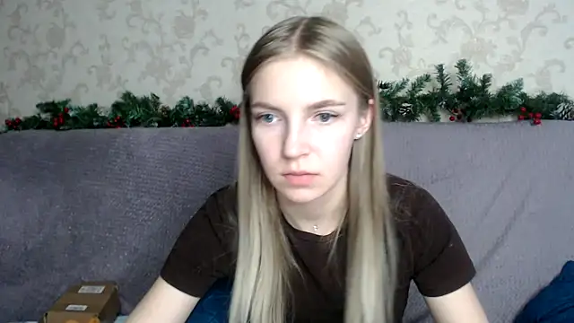 HitGyrl online show from December 2025 04:39:02 AM