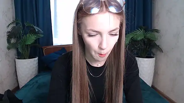HitGyrl online show from May 2026 08:08:02 AM