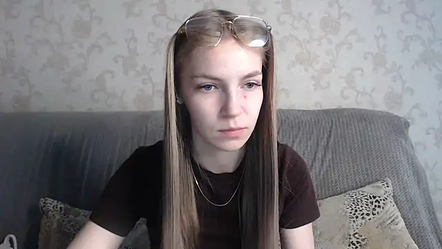 HitGyrl online show from May 2026 01:04:01 AM