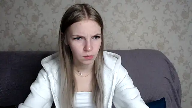 HitGyrl online show from November 2025 01:04:02 AM