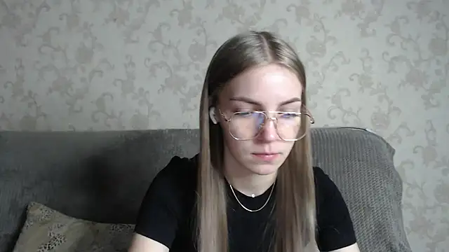 HitGyrl online show from February 2026 01:06:02 AM