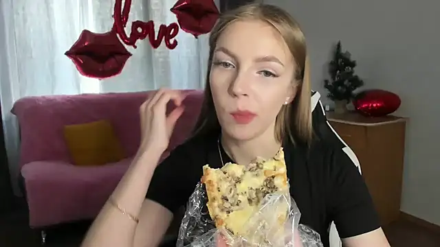 HitGyrl online show from April 2026 08:05:01 AM