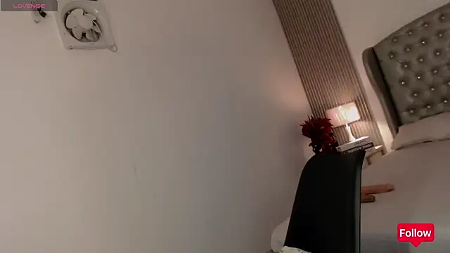 your half woman online show from April 2026 09:39:33 PM