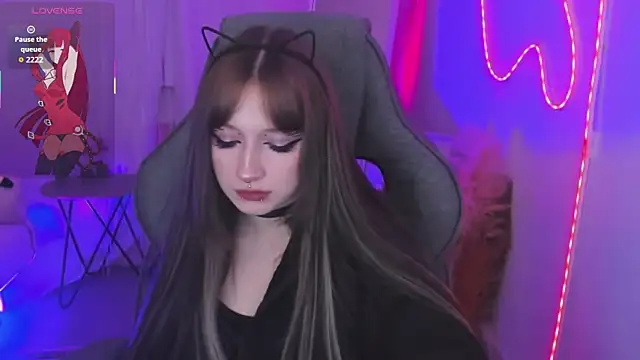 LiliLuna online show from March 2026 01:24:01 PM