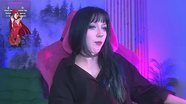 LiliLuna online show from January 2026 12:55:02 PM