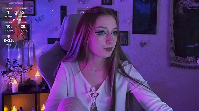 LiliLuna online show from July 2026 10:24:02 PM