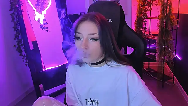 LiliLuna online show from September 2025 01:27:02 PM