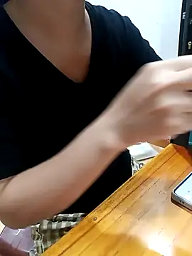 MinhChauXXX19 online show from October 2025 10:55:02 PM