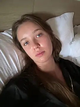 ElliRose online show from October 2025 02:43:01 AM