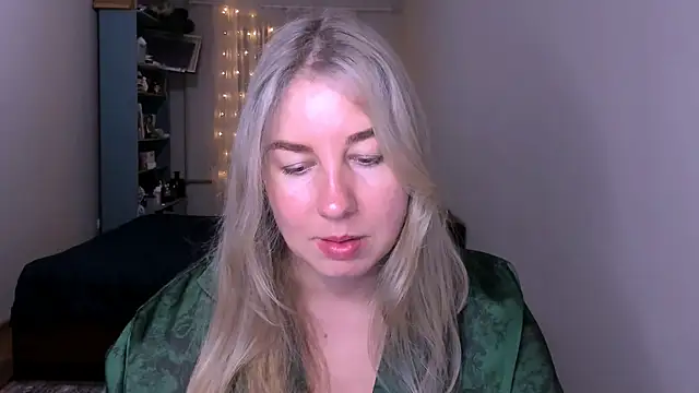 NancySanders online show from April 2026 08:00:01 PM