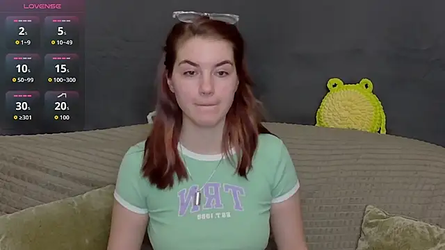 Snapshot of ElzaBlis chatting on November 2025 04:10:01 PM ElzaBlis online show from November 2025 04:10:01 PM