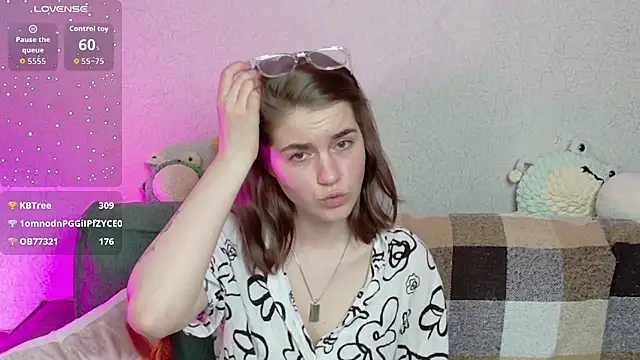 Snapshot of ElzaBlis chatting on April 2026 07:07:02 PM ElzaBlis online show from April 2026 07:07:02 PM