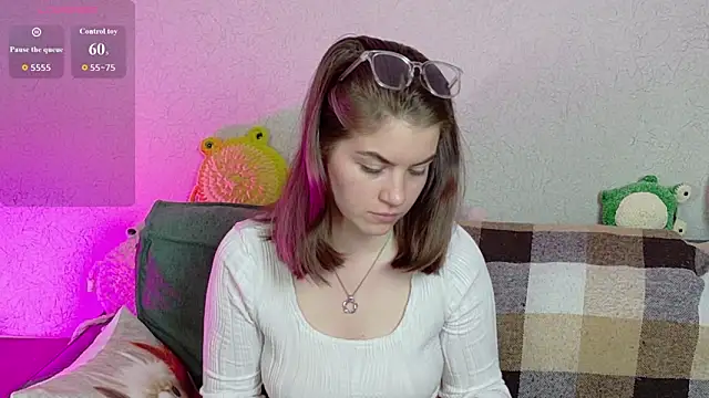 Snapshot of ElzaBlis chatting on May 2026 01:11:02 PM ElzaBlis online show from May 2026 01:11:02 PM