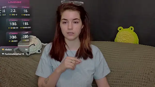 Snapshot of ElzaBlis chatting on November 2025 03:01:02 PM ElzaBlis online show from November 2025 03:01:02 PM