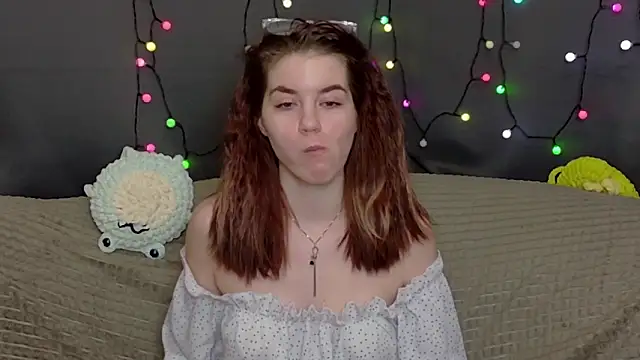 Snapshot of ElzaBlis chatting on December 2025 02:00:02 PM ElzaBlis online show from December 2025 02:00:02 PM