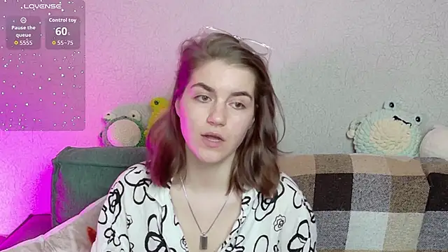 Snapshot of ElzaBlis chatting on April 2026 03:25:02 PM ElzaBlis online show from April 2026 03:25:02 PM