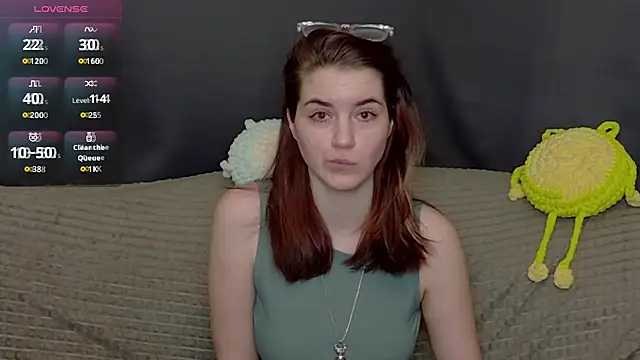 Snapshot of ElzaBlis chatting on December 2025 03:10:02 PM ElzaBlis online show from December 2025 03:10:02 PM