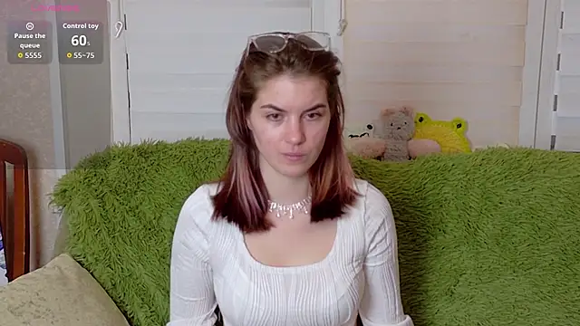 Snapshot of ElzaBlis chatting on September 2025 03:50:01 PM ElzaBlis online show from September 2025 03:50:01 PM