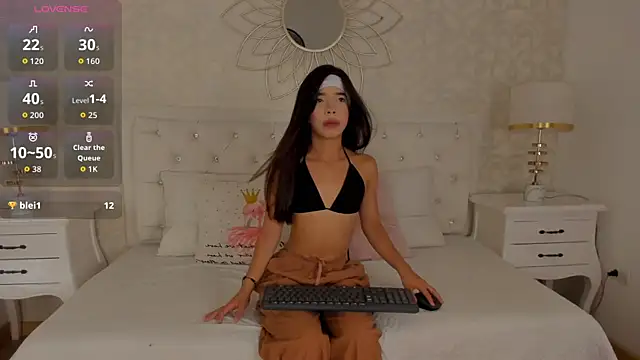 Snapshot of arianna_cox__ chatting on October 2025 07:37:02 PM arianna cox online show from October 2025 07:37:02 PM