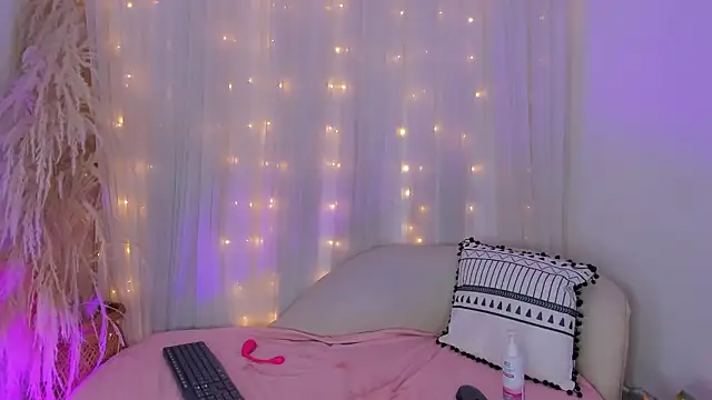 Snapshot of arianna_cox__ chatting on February 2026 06:40:02 AM arianna cox online show from February 2026 06:40:02 AM