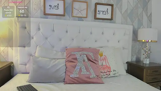 Snapshot of arianna_cox__ chatting on October 2025 07:58:02 PM arianna cox online show from October 2025 07:58:02 PM