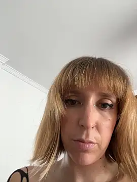 violetofsecret online show from October 2025 11:56:01 AM