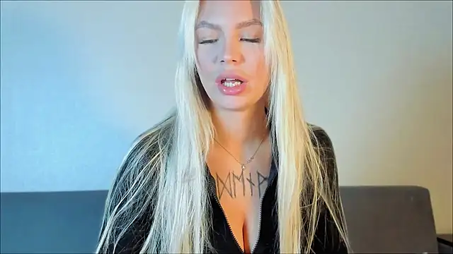 Eva Re online show from October 2025 06:14:01 AM