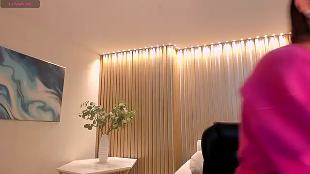 SarahRhodes  online show from February 2026 11:11:02 AM