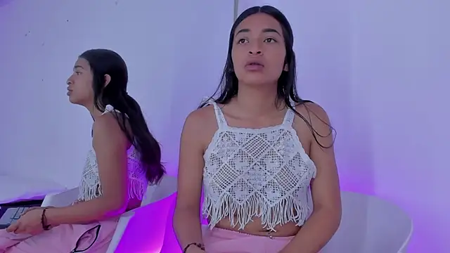 RousyMoon online show from November 2025 12:38:01 PM