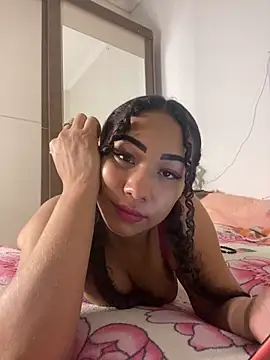 Snapshot of jhennyfer chatting on February 2026 05:15:01 AM jhennyfer online show from February 2026 05:15:01 AM