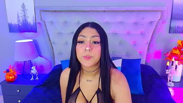 Scarlett Blaze1 online show from October 2025 01:56:01 PM