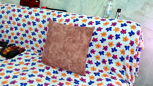 Luna logan online show from December 2025 04:07:01 AM