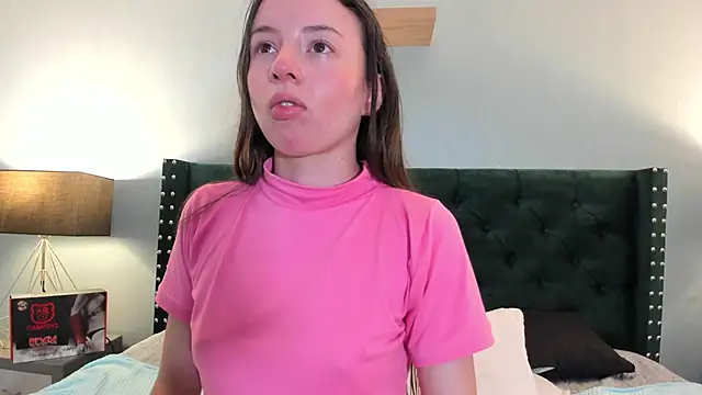 VioletaNova online show from April 2026 08:57:02 PM