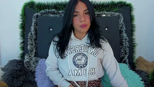 Adrianna Arias online show from December 2025 05:54:01 AM