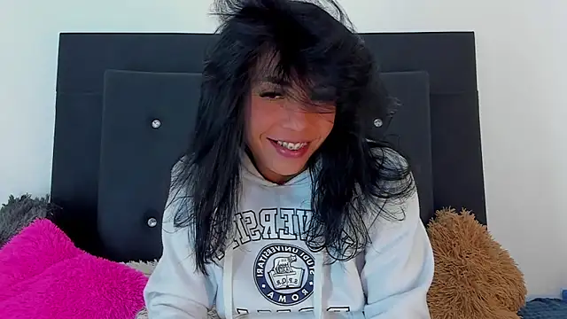 Adrianna Arias online show from December 2025 04:12:02 PM