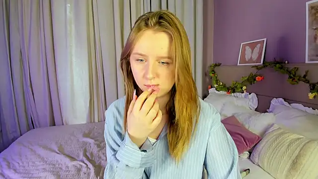 Snapshot of Rina_Panic chatting on May 2026 01:02:02 AM Rina Panic online show from May 2026 01:02:02 AM