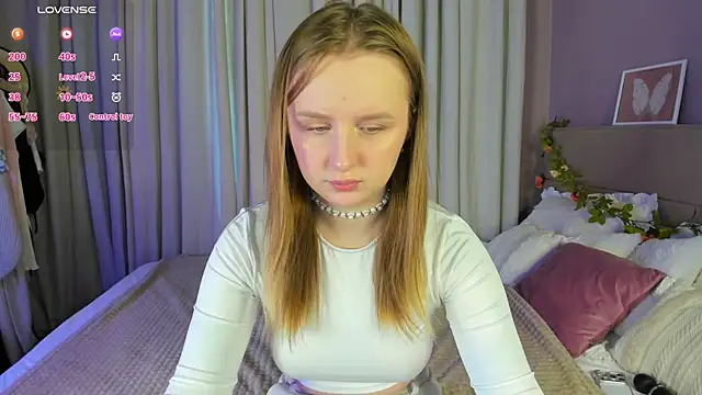 Snapshot of Rina_Panic chatting on May 2026 01:02:02 AM Rina Panic online show from May 2026 01:02:02 AM